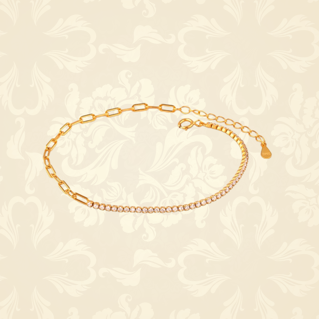 SAVOIR Bracelet - A Sleek, Confident Silhouette.