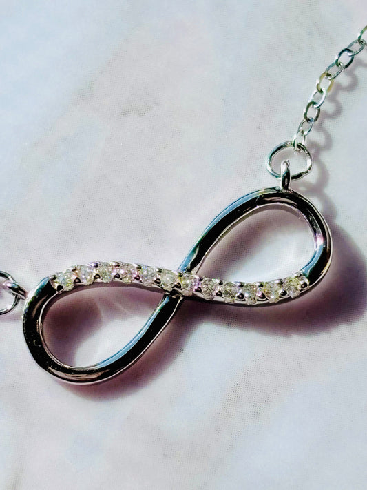 Belly Necklace- A symbol of love that never fades.