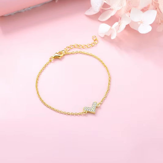 Aurora Pavé Heart Bracelet — Where elegance meets sentiment.