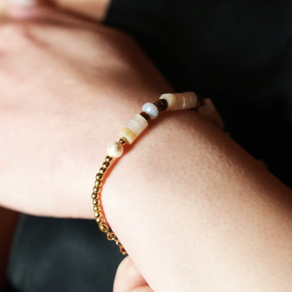Chalcedony Stones, with Fresh Water Pearls Bracelet