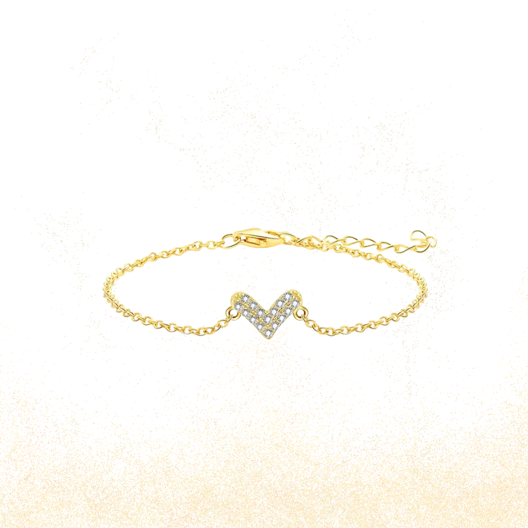 Aurora Pavé Heart Bracelet — Where elegance meets sentiment.